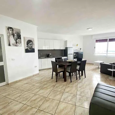 Appartement Alain Beachfront Apartment By Lunasol Durrës